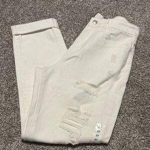 NWT Vervet Distressed White Emma Mom Jeans